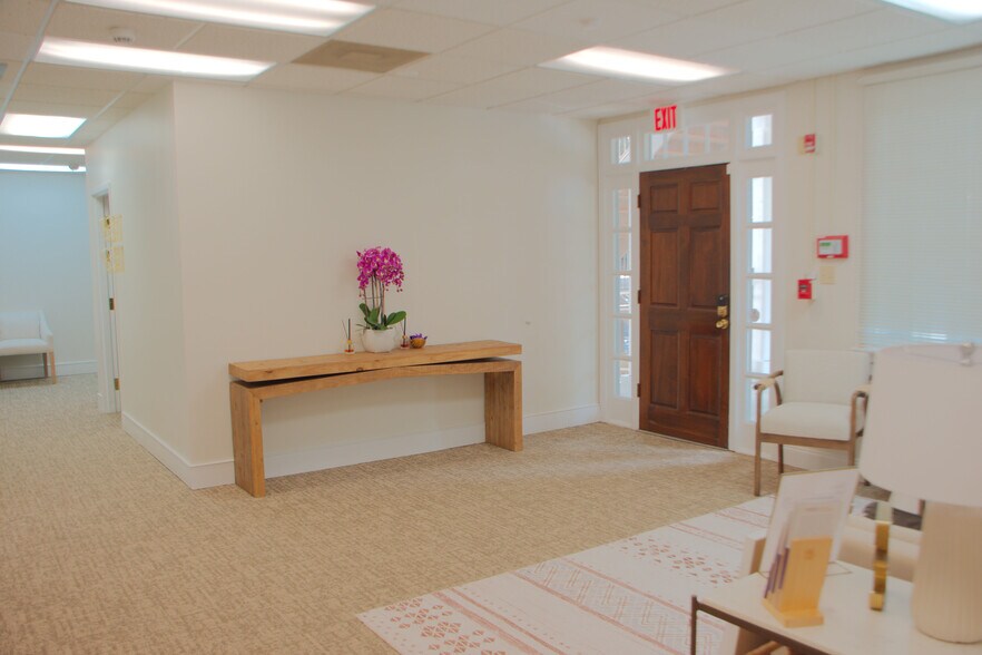 More Photos Of 660 E Jefferson St, Tallahassee Office For Lease