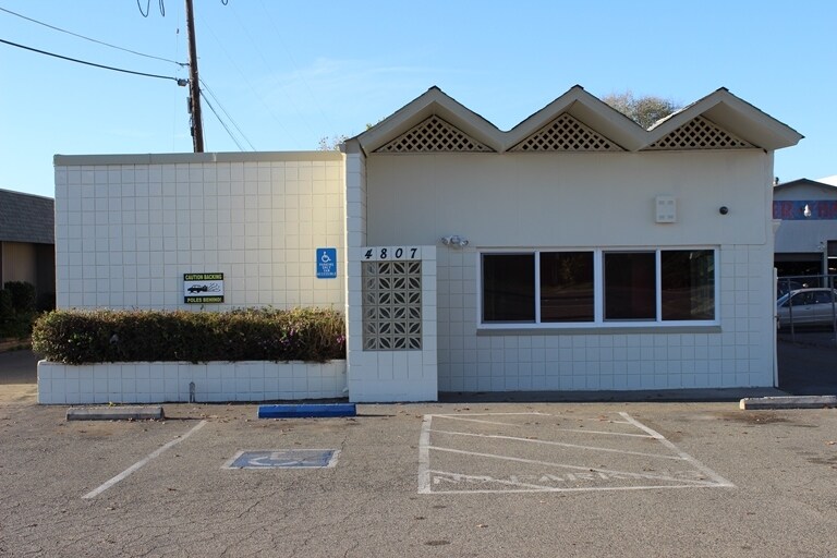 Primary Photo Of 4807 Auburn Blvd, Sacramento Freestanding For Sale