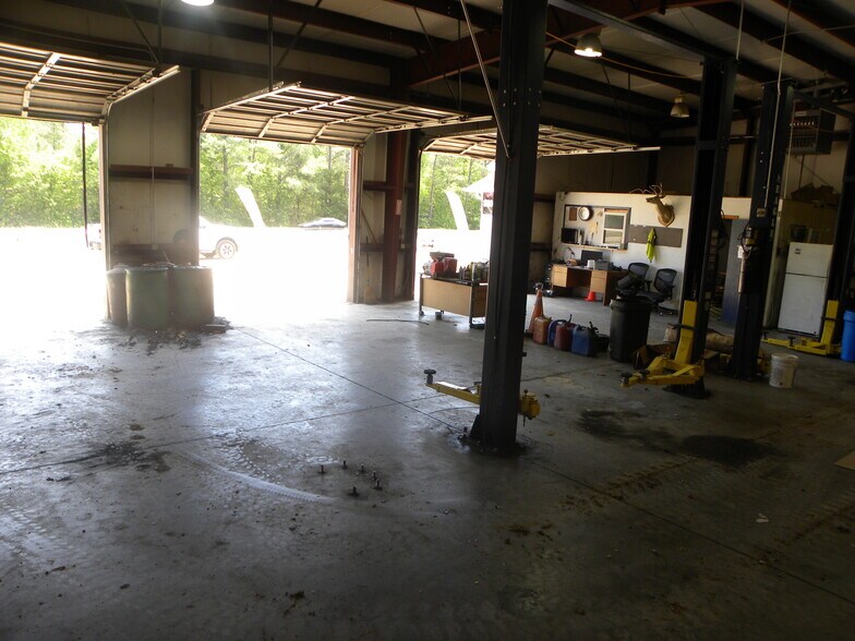 More Photos Of 3540 US Highway 1 S, Kittrell Flex For Lease