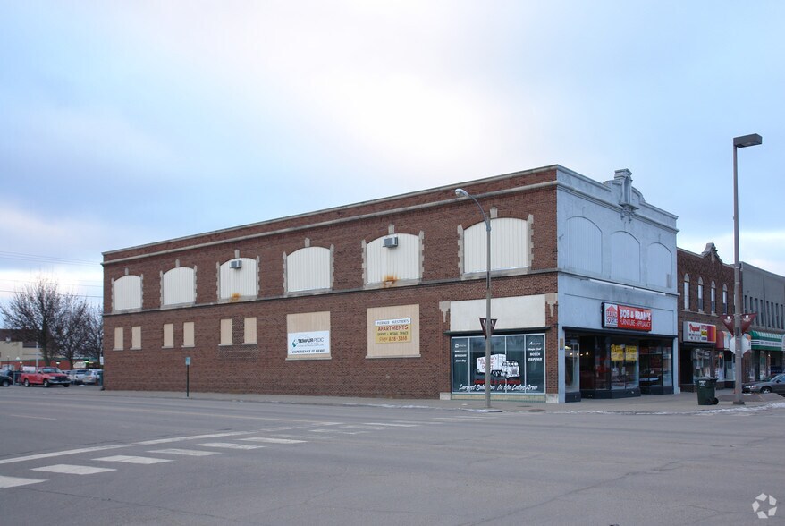 More Photos Of 724 Laurel St, Brainerd Storefront Retail Office For Sale