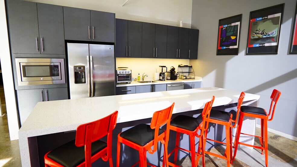 More Photos Of 1510 Ellsworth Industrial Blvd NW, Atlanta Loft Creative Space For Lease