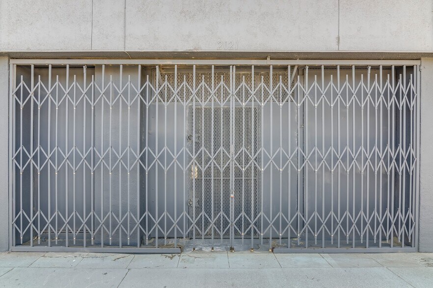 More Photos Of 2023-2043 S Santa Fe Ave, Los Angeles Unknown For Lease