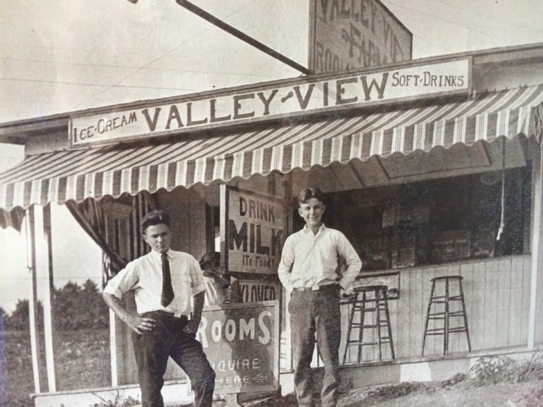 More Photos Of 33 County Road 60, Waverly Hotel For Sale