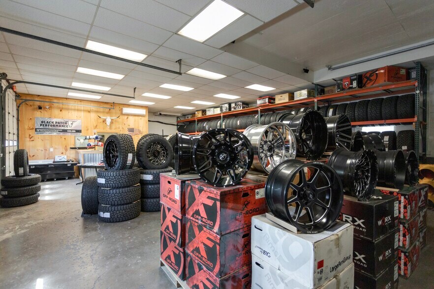 More Photos Of 510 W 28th St, Buena Vista Warehouse For Sale