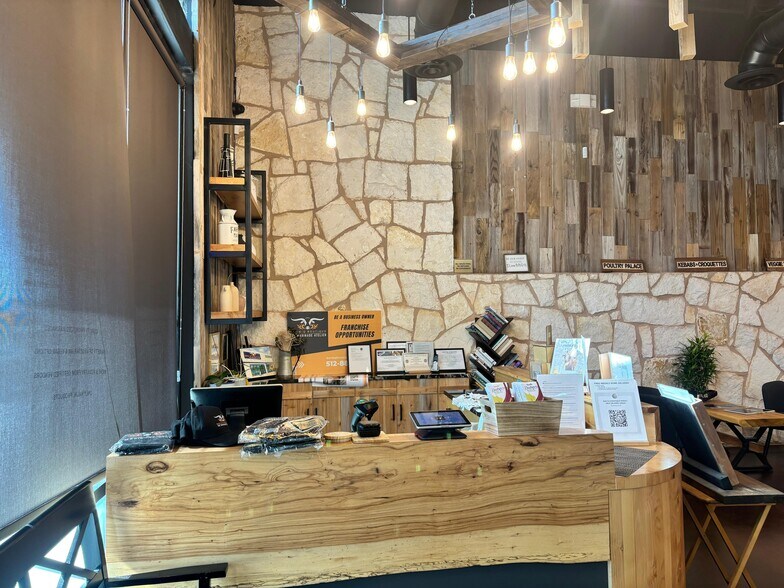 More Photos Of 13920 W Ronald Reagan Blvd, Leander Storefront For Lease