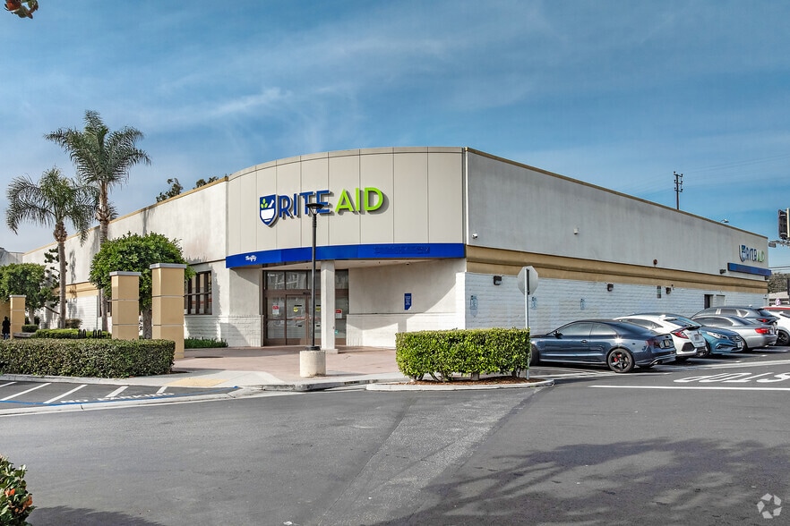 More Photos Of 3802 Culver Ctr, Culver City Drugstore For Lease