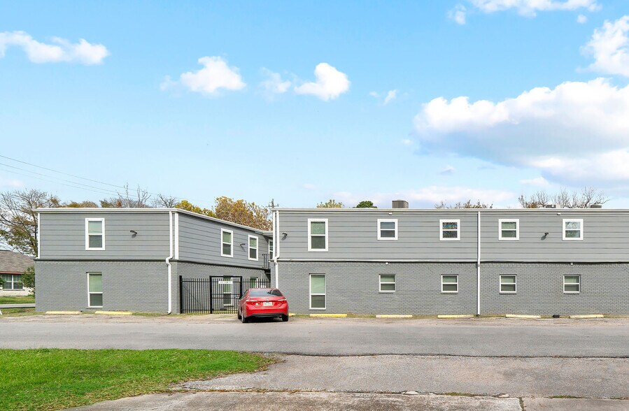 More Photos Of 6403 Sloan St, Houston Apartments For Sale