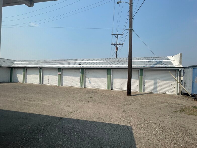 More Photos Of 482 SE 1st Ave, Ontario Self Storage For Sale