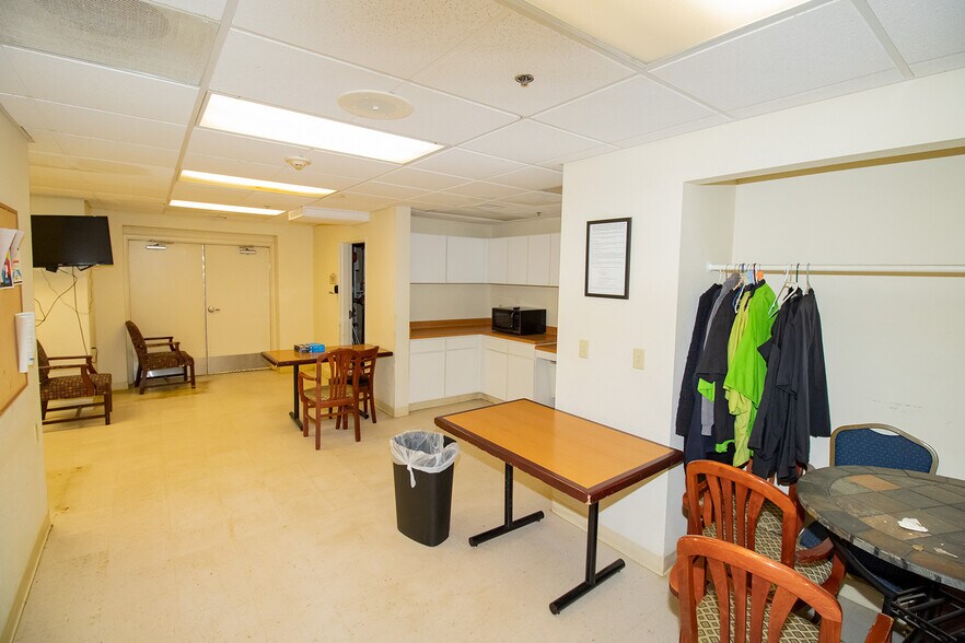 More Photos Of 224 E Central Ave, Andover Rehabilitation Center For Sale