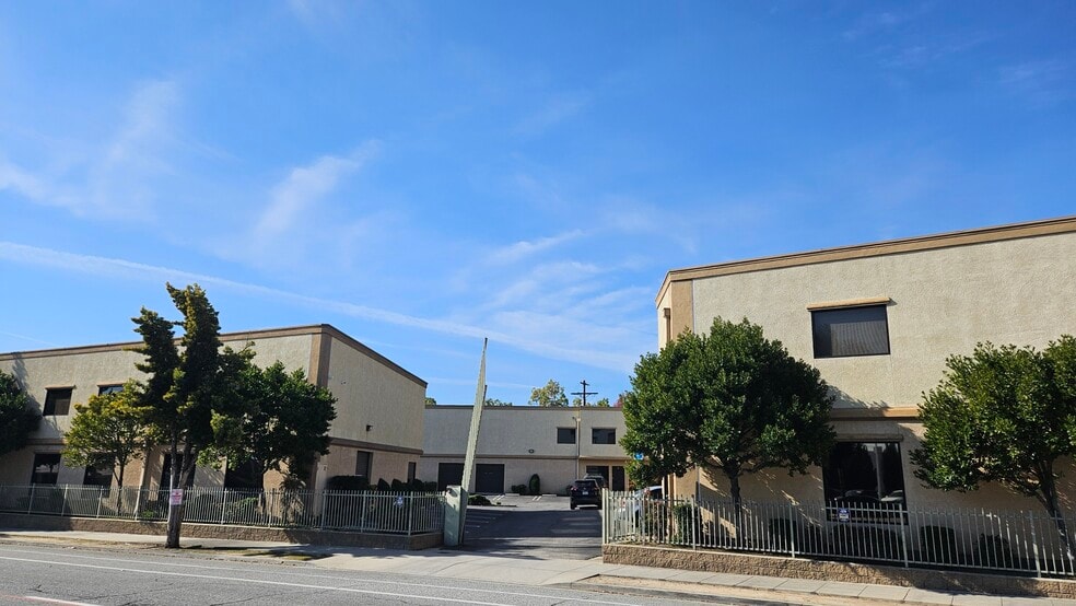 More Photos Of 145 N Sierra Madre Blvd, Pasadena Research And Development For Lease
