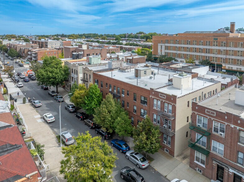 More Photos Of 31-23 47th St, Astoria Apartments For Sale