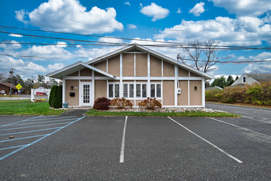 Primary Photo Of 404 Troy Schenectady Rd, Latham Office Residential For Lease