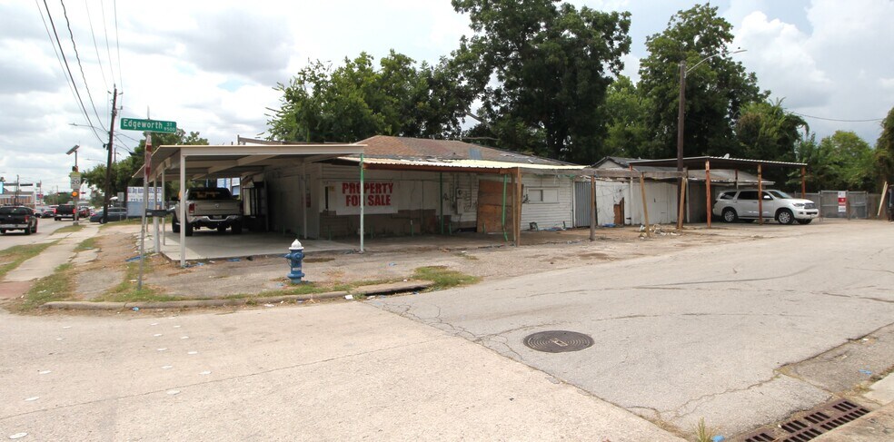 More Photos Of 2405 Tidwell Rd, Houston Freestanding For Sale