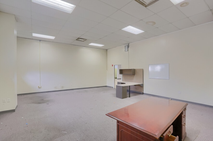 More Photos Of 144-148 Pennsylvania Ave, Charleroi Food Processing For Sale