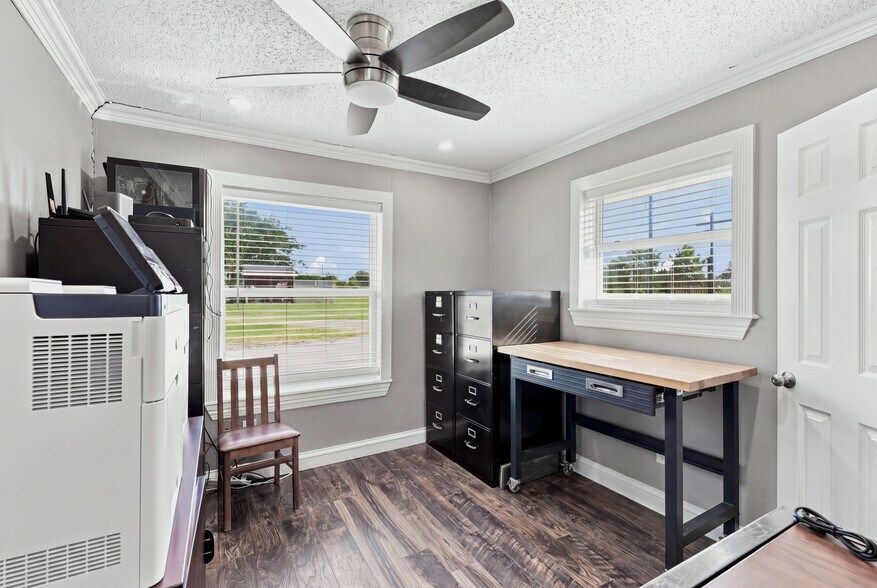 More Photos Of 2632 Howell Dr, Venus Land For Sale