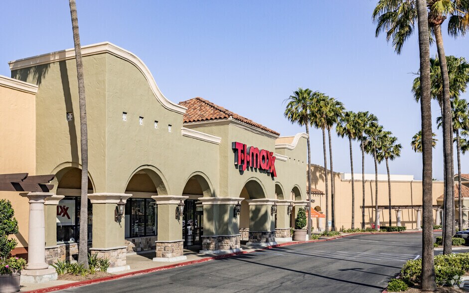 More Photos Of 8020-8100 E Santa Ana Canyon Rd, Anaheim Hills Unknown For Lease