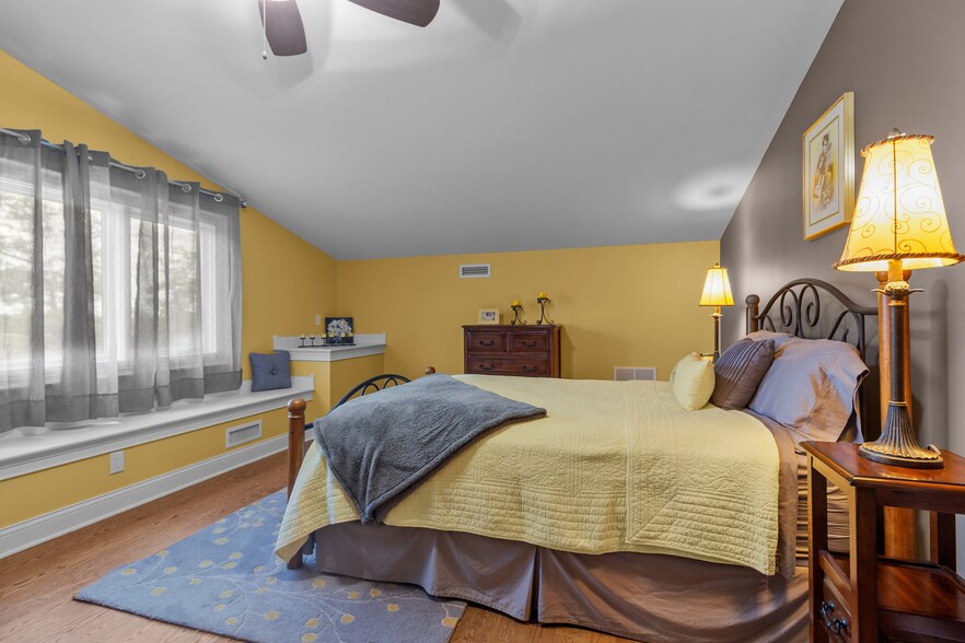 More Photos Of 8508 Il Route 120, Woodstock Specialty For Sale
