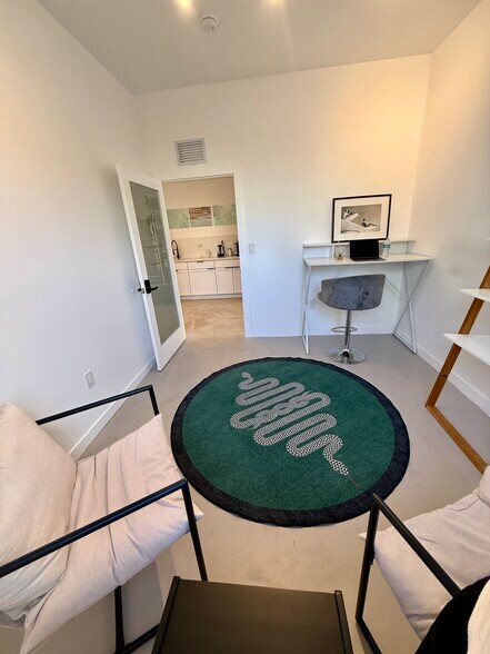 More Photos Of 1 NW 62nd St, Miami Coworking Space