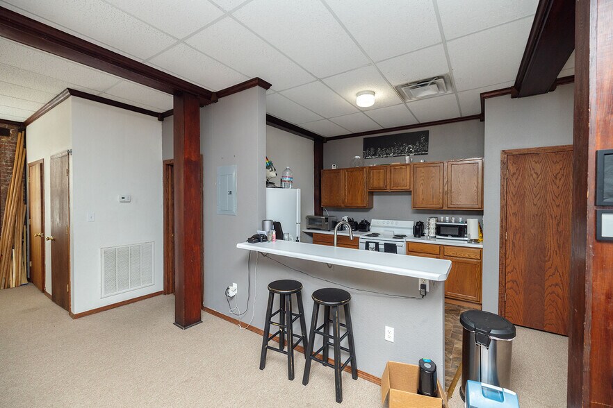 More Photos Of 116 W Pine Ave, El Dorado Office Residential For Sale