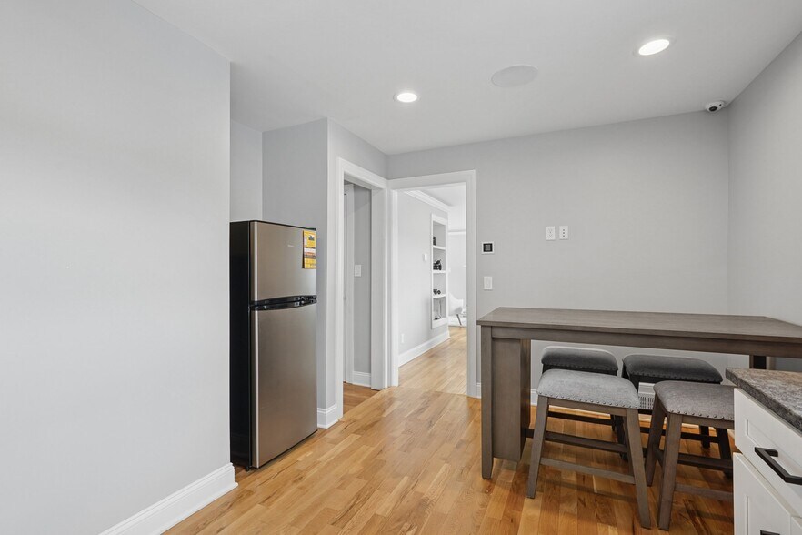 More Photos Of 1018 Mountain Ave, Mountainside Office For Sale