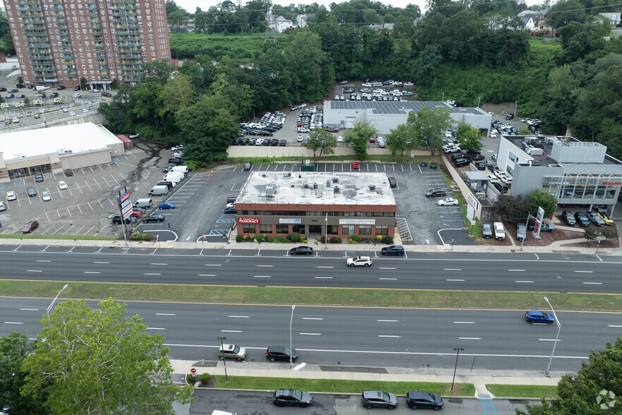 More Photos Of 1915 Central Park Ave, Yonkers Medical For Lease