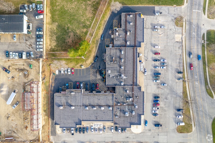 More Photos Of 6500-6620 Martway St, Mission Unknown For Lease