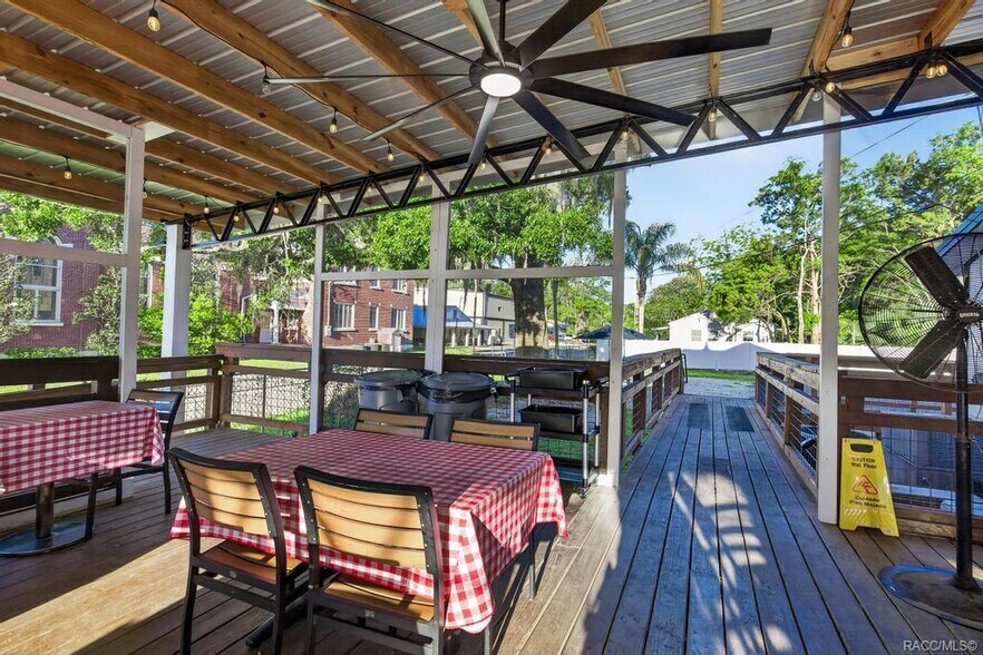 More Photos Of 125 N Main St, Hastings Restaurant For Sale