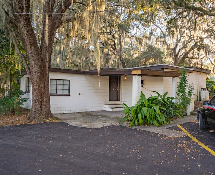 More Photos Of 8105 W Colonial Dr, Orlando Apartments For Sale