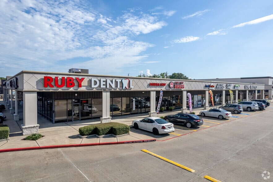 More Photos Of 3100-3122 FM 528, Webster Unknown For Lease