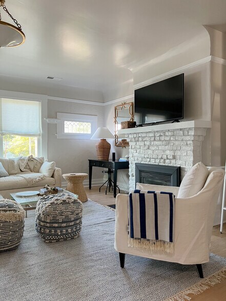 More Photos Of 6-10 Bank St, San Anselmo Storefront Retail Residential For Sale