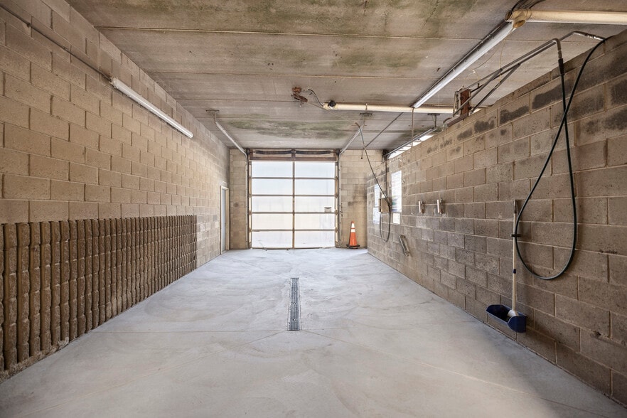 More Photos Of 7600 146th St W, Apple Valley Carwash For Sale