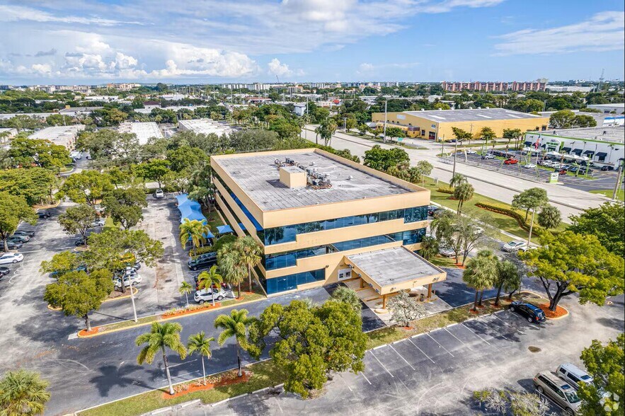 More Photos Of 6499 NW Powerline Rd, Fort Lauderdale Office For Lease