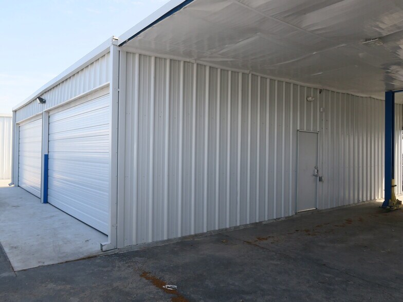 Primary Photo Of 5715 Star Ln, Houston Warehouse For Lease