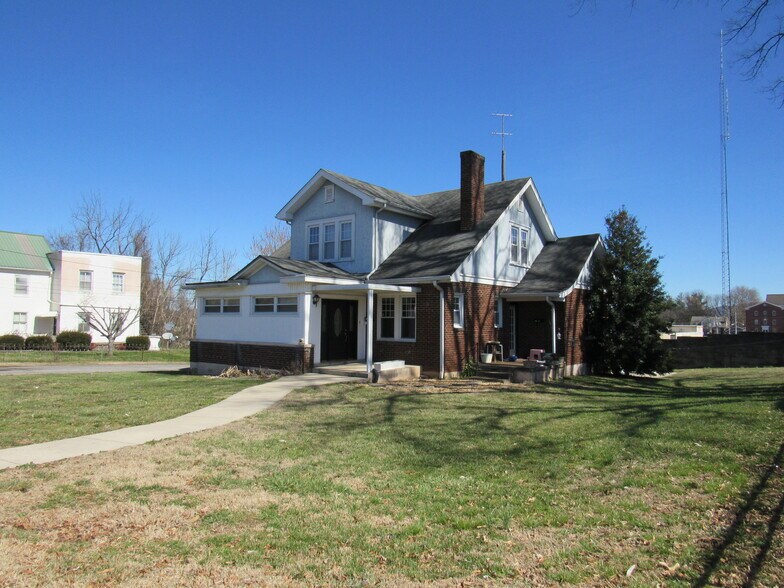 More Photos Of 202 W Morford St, McMinnville General Retail For Sale