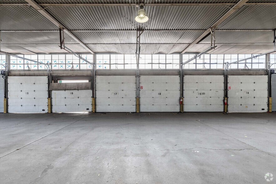 More Photos Of 460 Kingsland Ave, Brooklyn Truck Terminal For Lease