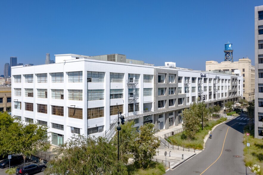 More Photos Of 767 S Alameda St, Los Angeles Loft Creative Space For Lease