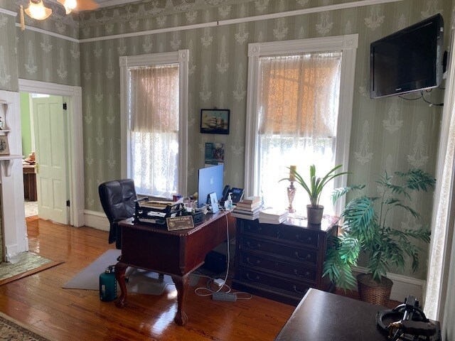 More Photos Of 610 N Spring St, Pensacola Office For Lease