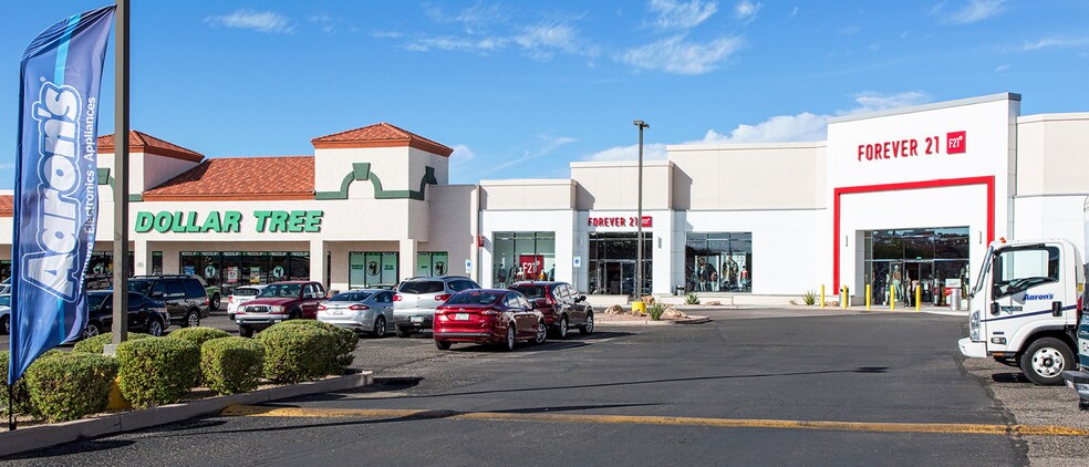 More Photos Of 250 W Mariposa Rd, Nogales General Retail For Lease