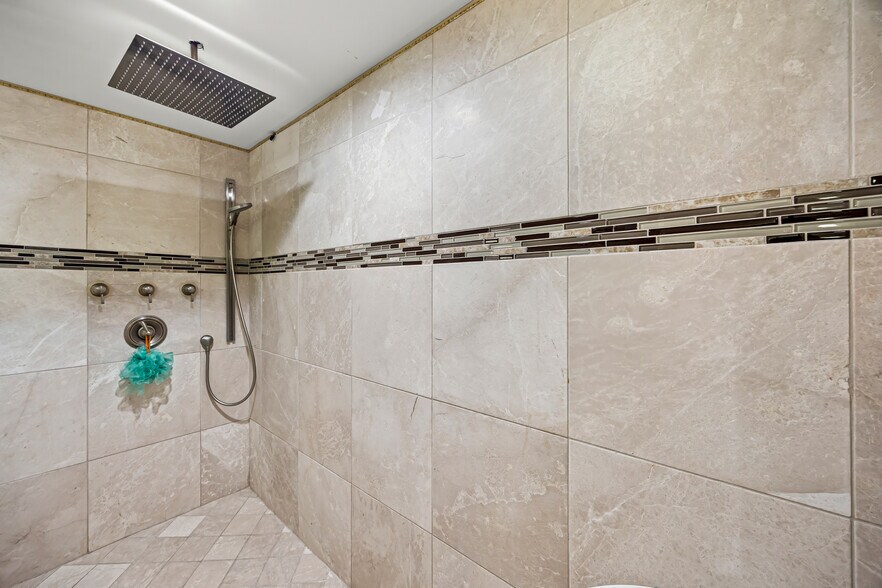 More Photos Of 4015 Luell St, Houston Specialty For Sale