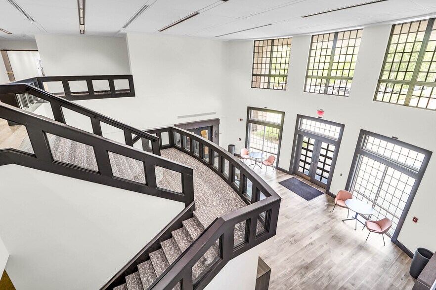 More Photos Of 146 Fairchild St, Charleston Office For Lease