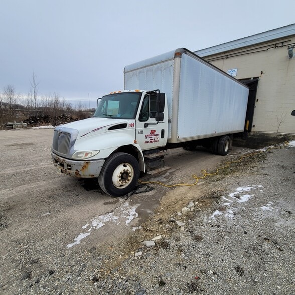 More Photos Of 807 4th Ave, Joliet Warehouse For Lease