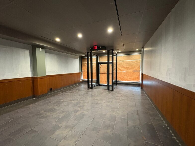 More Photos Of 3144 Steinway St, Astoria Apartments For Lease