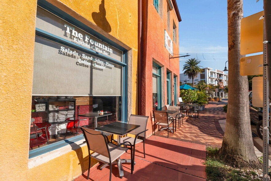 More Photos Of 530-536 S Pineapple Ave, Sarasota Storefront Retail Residential For Sale