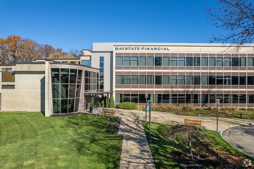 More Photos Of 100 William St, Wellesley Office For Sale
