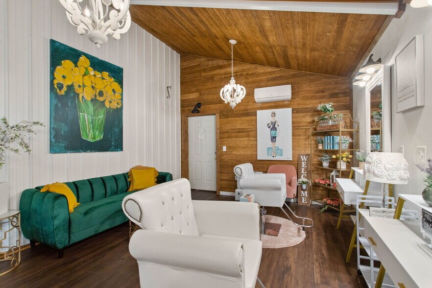 More Photos Of 1521 Willms Rd, Elk Lodge Meeting Hall For Sale