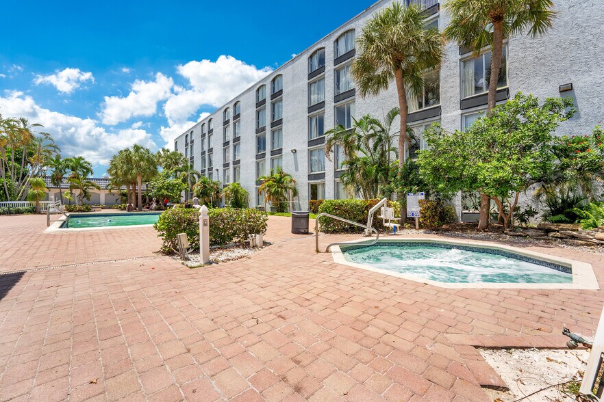 More Photos Of 5100 N State Road 7, Fort Lauderdale Hotel For Sale