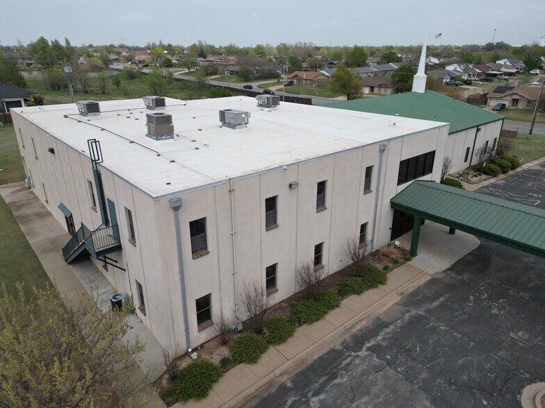 More Photos Of 10901 S Santa Fe Ave, Oklahoma City Religious Facility For Sale