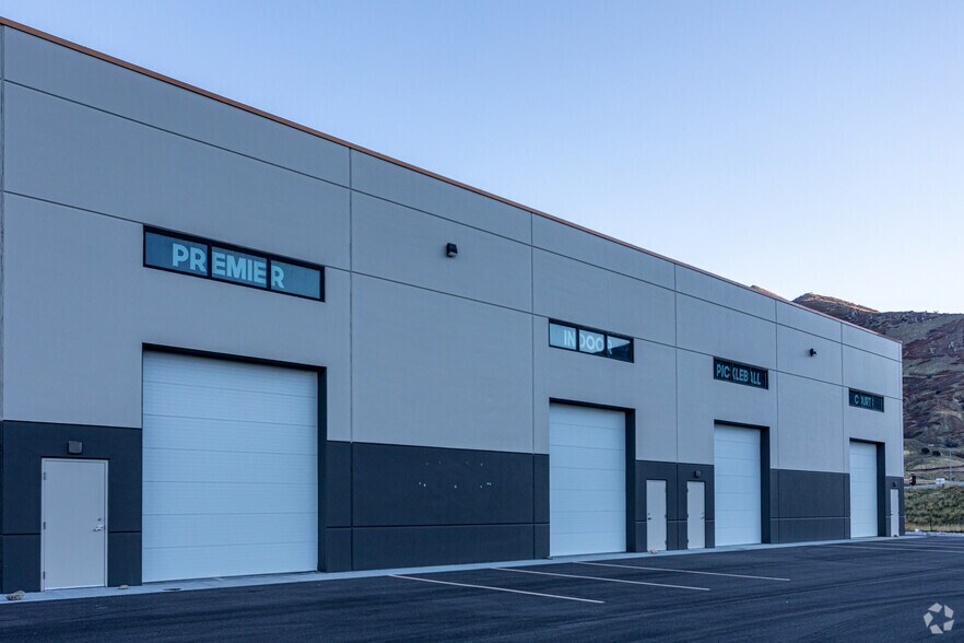 More Photos Of 2491 E 6700 S, Uintah Industrial For Lease