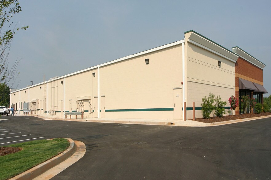 More Photos Of 1381-1403 Highway 20 W, McDonough General Retail For Sale