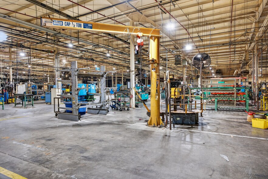 More Photos Of 310 Pennington Dr, Paris Manufacturing For Sale